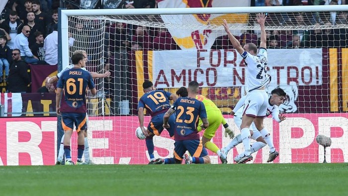  Roma Kalah 2-3 dari Bologna di Kandang Sendiri