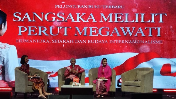  Guntur Soekarnoputra Luncurkan Buku Kisah Megawati