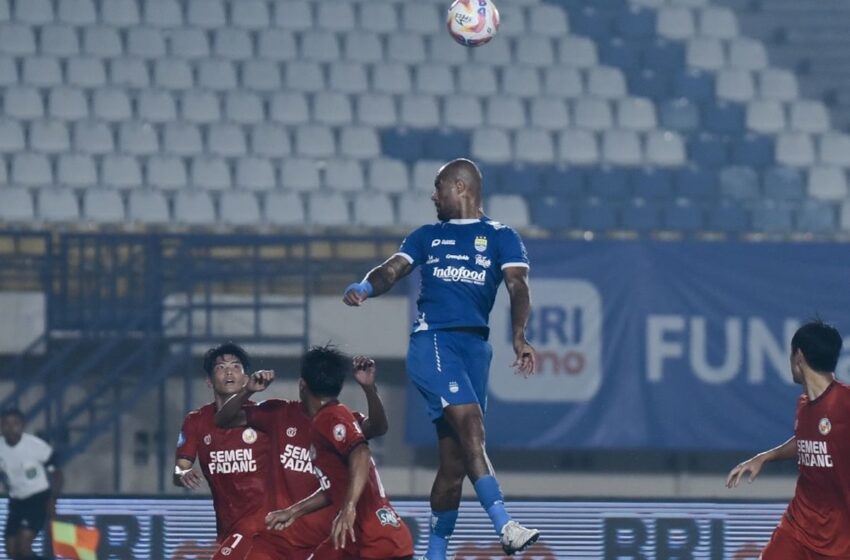  Hasil Imbang Persib Bandung vs Semen Padang, Skor 1-1