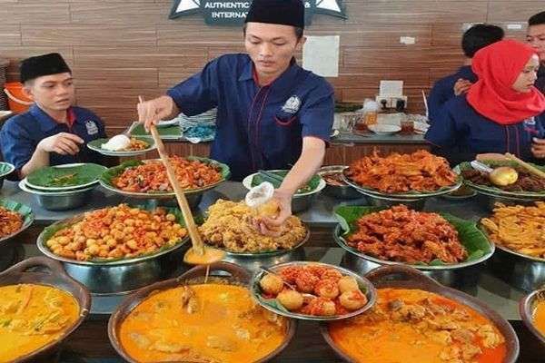  Perbedaan Nasi Padang dan Nasi Kapau