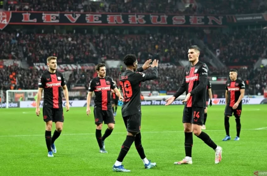  Bayer Leverkusen Depak Bayern, Neuer Kartu Merah Pertama