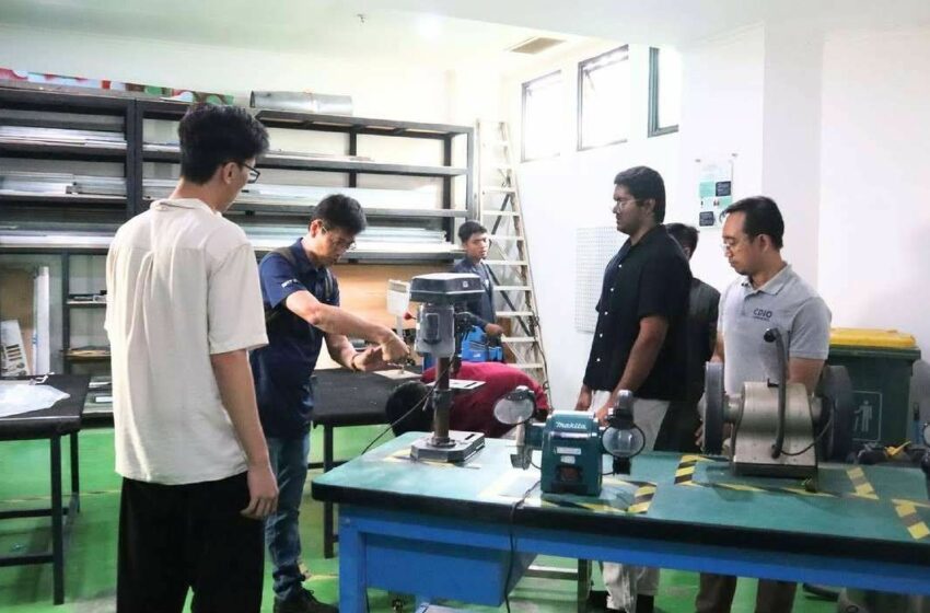  Kolaborasi Polibatam dan SP Ciptakan Alat Pemotong Pisang