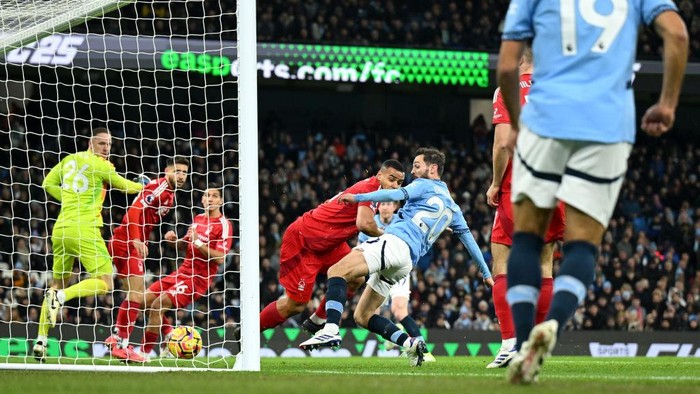  Man City Akhiri Tren Buruk, Kalahkan Nottingham 3-0