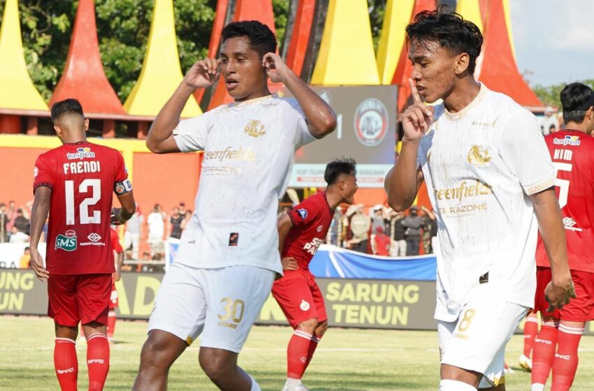  Arema FC Taklukkan Semen Padang dengan Skor 2-1