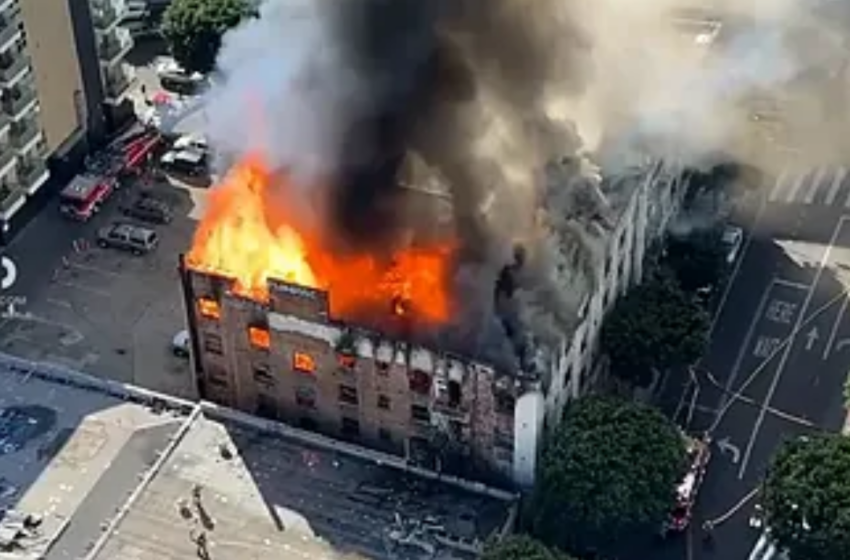  Morrison Hotel Legendaris Hangus Terbakar
