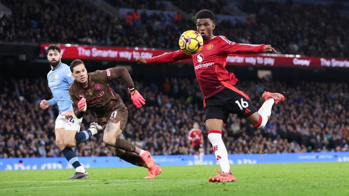  Comeback Dramatis, Manchester United Menang 2-1 atas City