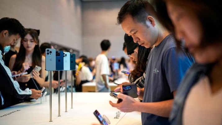  Harga iPhone di Indonesia Turun Drastis, Simak Rinciannya!