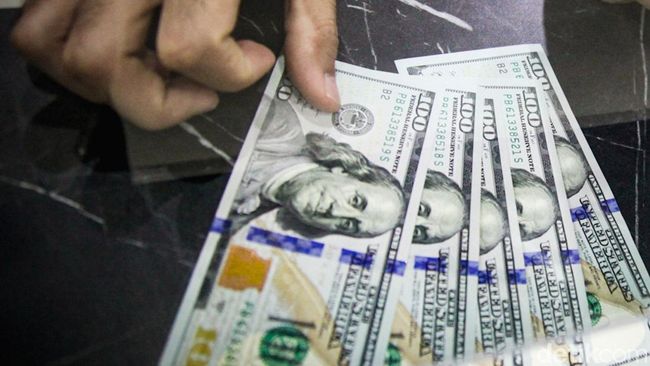  Dolar Menguat, Pemerintah Pantau Stabilitas Rupiah