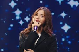  Anggi Marito Curhat Soal Etika Penggunaan Lift di Mal