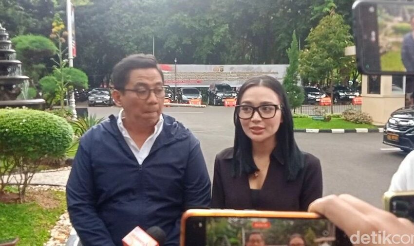  Tangis Wika Salim Setelah Diduga Menggelapkan Dana Manajemen