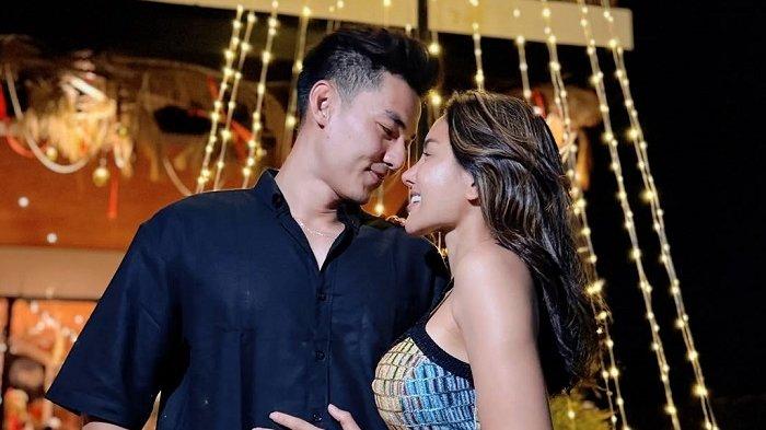  Nikita Mirzani dan Matthew Gilbert Putus?