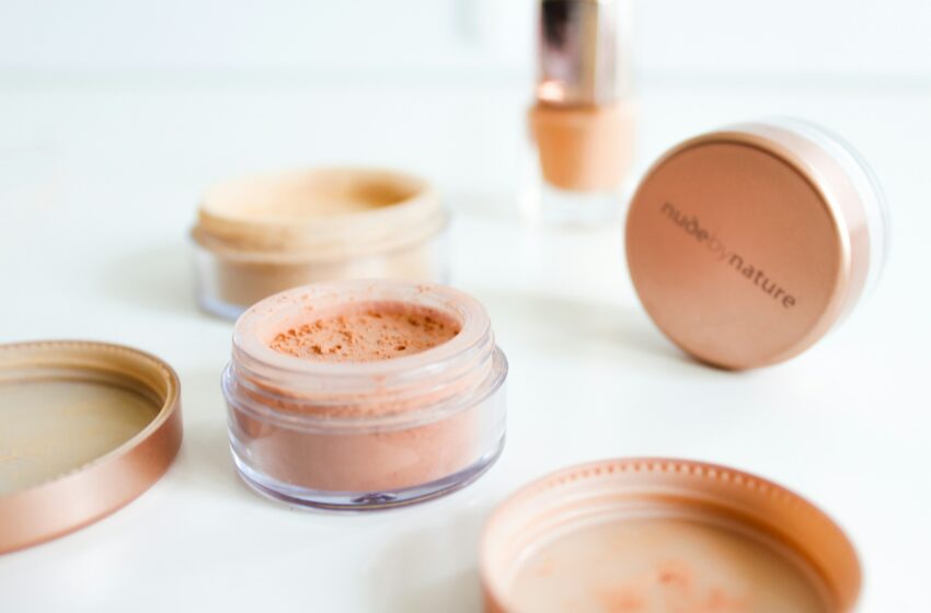  Ini Perbedaan Setting Powder dan Loose Powder