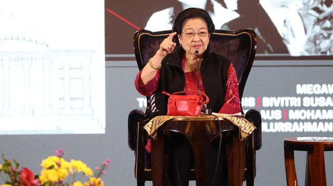  Megawati, Effendi Simbolon, dan Dinamika Politik PDIP