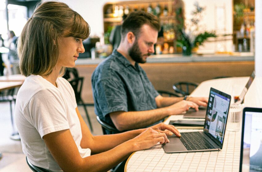  Apa Saja Platform Freelancing Terbaik untuk Pemula? Yuk Simak