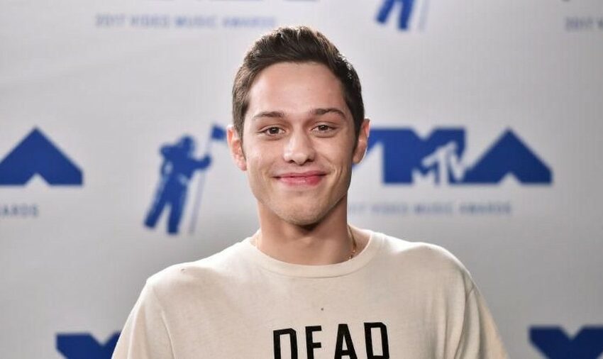  Pete Davidson Ungkap Derita Hapus 200 Tato