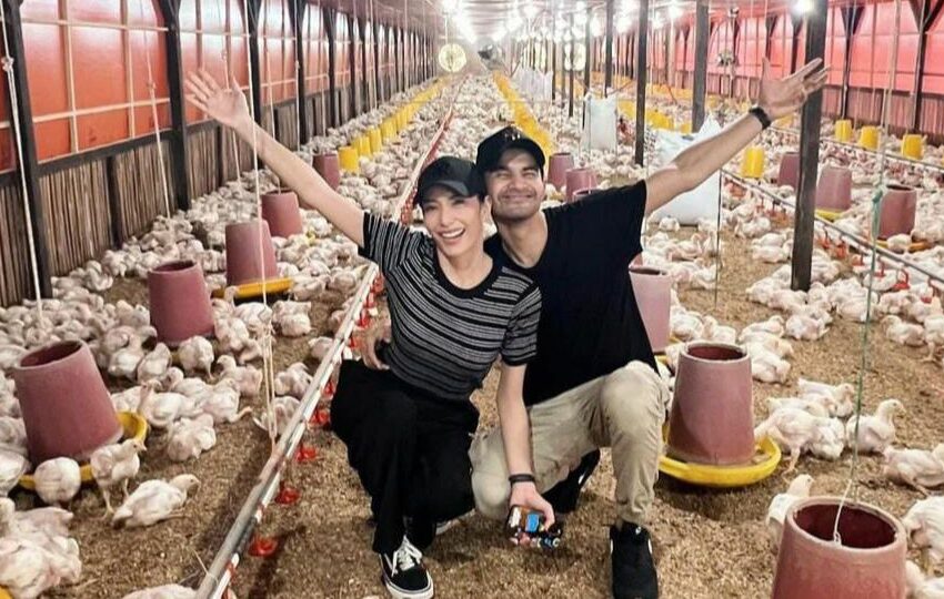  Tyas Mirasih dan Tengku Tezi Bangun Bisnis Ternak Ayam