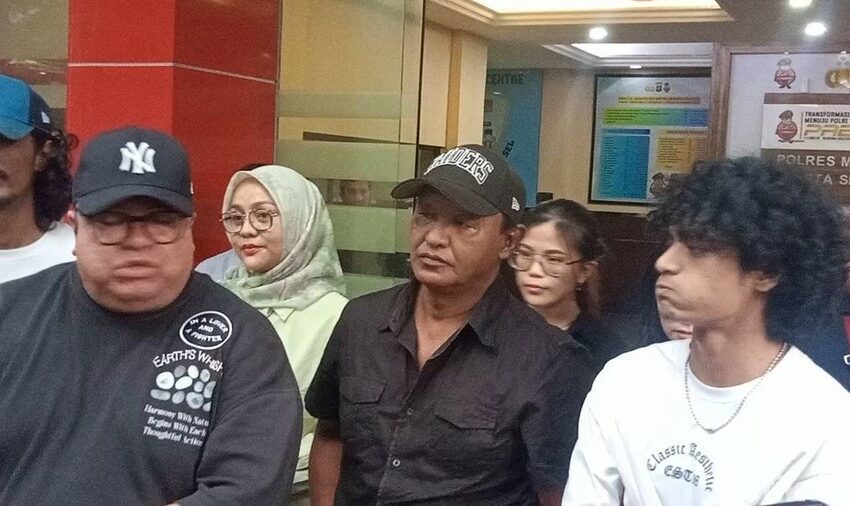  Umar Badjideh Diperiksa Polisi dalam Kasus Nikita Mirzani