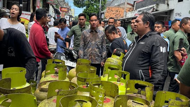  Gibran Cek Distribusi Gas 3 Kg di Menteng