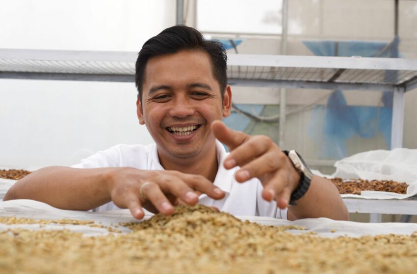  Deden Pelopor Kopi Panas Bumi Pertama dari Kamojang