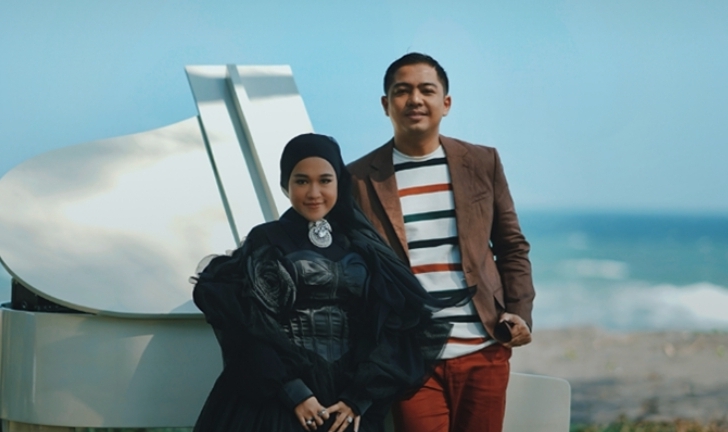  Lagu Ade Govinda-Ernie Zakri Tembus 200 Juta Streaming di Spotify