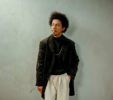  Raim Laode Persembahkan “Pergilah Kasih”, Mencintai Tanpa Harus Memiliki