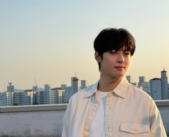  Cha Eun-woo Jadi MC di Jamuan Makan Malam APEC, Bikin Dunia Nengok Lagi ke K-Pop