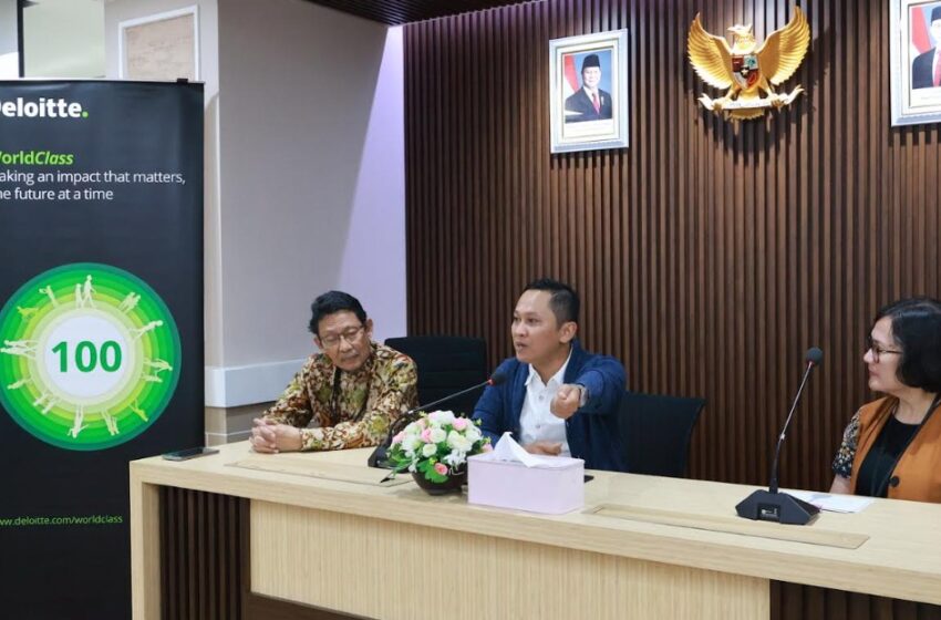  Deloitte Indonesia Bagi 3.395 Buku untuk 100 Ribu Siswa SD