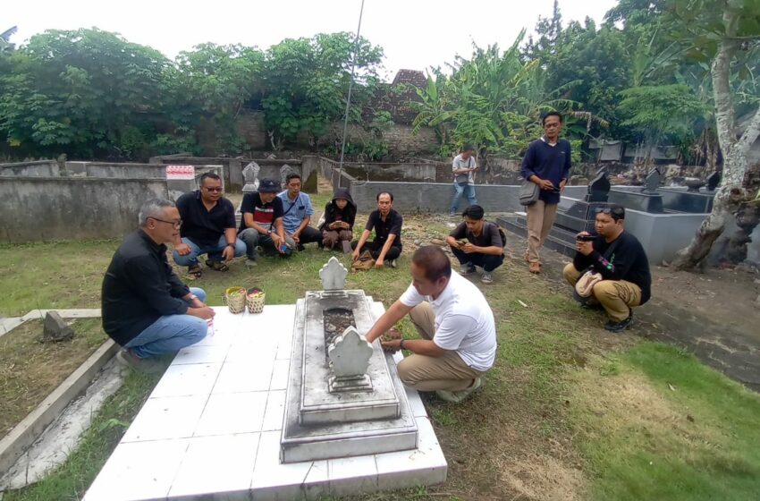  Ziarah ke Makam Wartawan Udin: Menolak Lupa, Merawat Keberanian