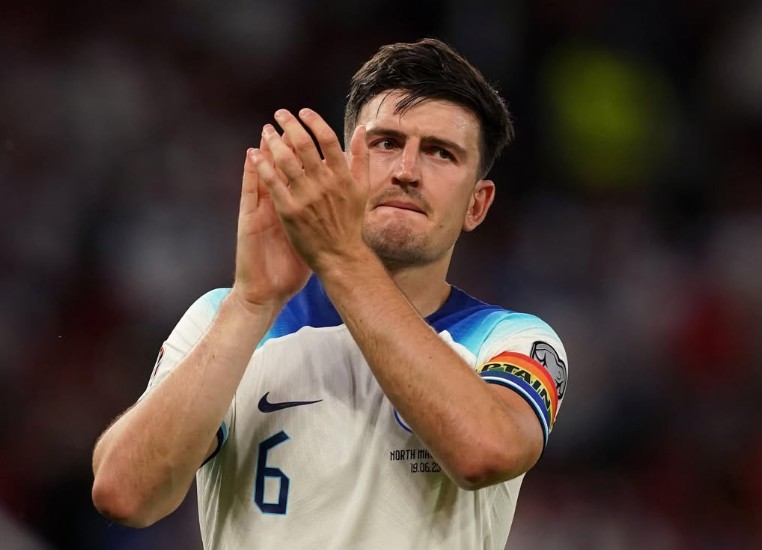  Tak Main Piala Dunia 2026, Harry Maguire Malah Jualan Stiker